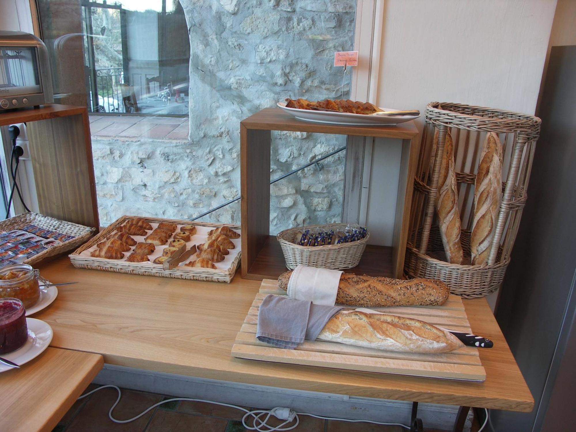 Hotel La Bonne Auberge Moustiers-Sainte-Marie Εξωτερικό φωτογραφία